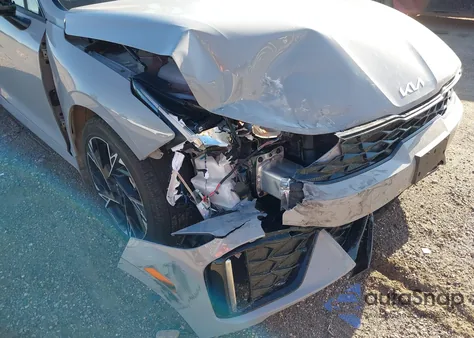 2025 Kia K5 Gt-Line z USA, uszkodzony, nr VIN KNAG64J71S5351860